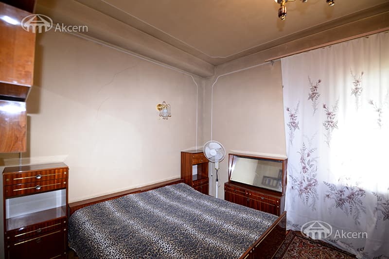 Дом · 7 комн. · 557 м² · Кентрон