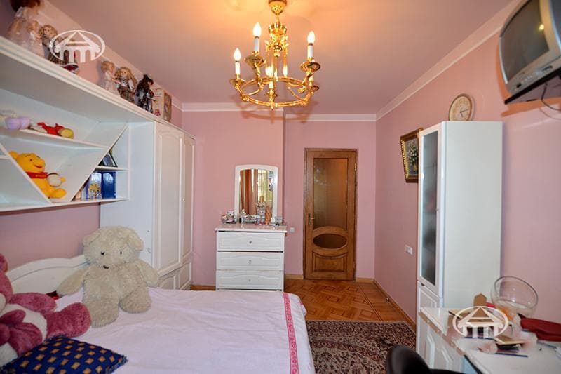 Квартира · 3 комн. · 89 м² · Кентрон