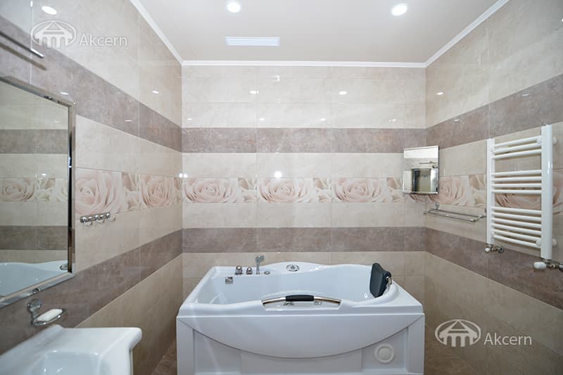 Apartment · 4 rooms · 280 m² · Kentron