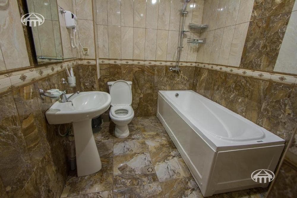 Hotel · 6,100 m² · Djermuk