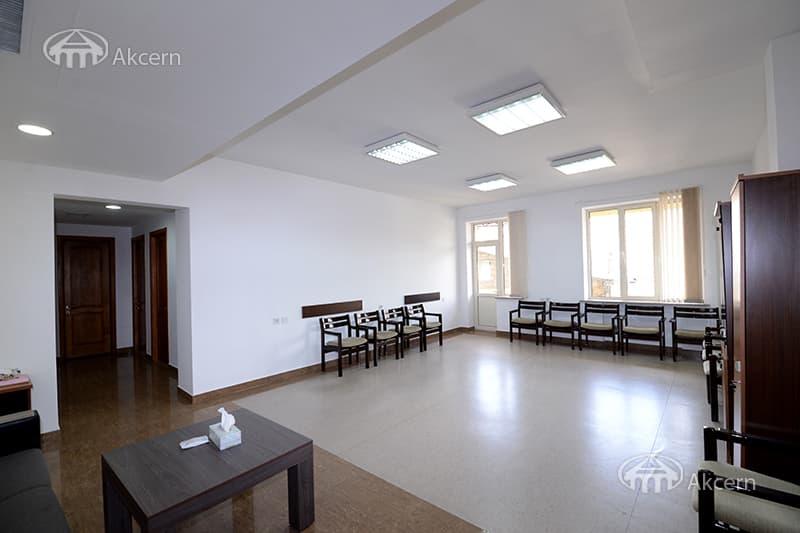 Office · 98 m² · Kentron