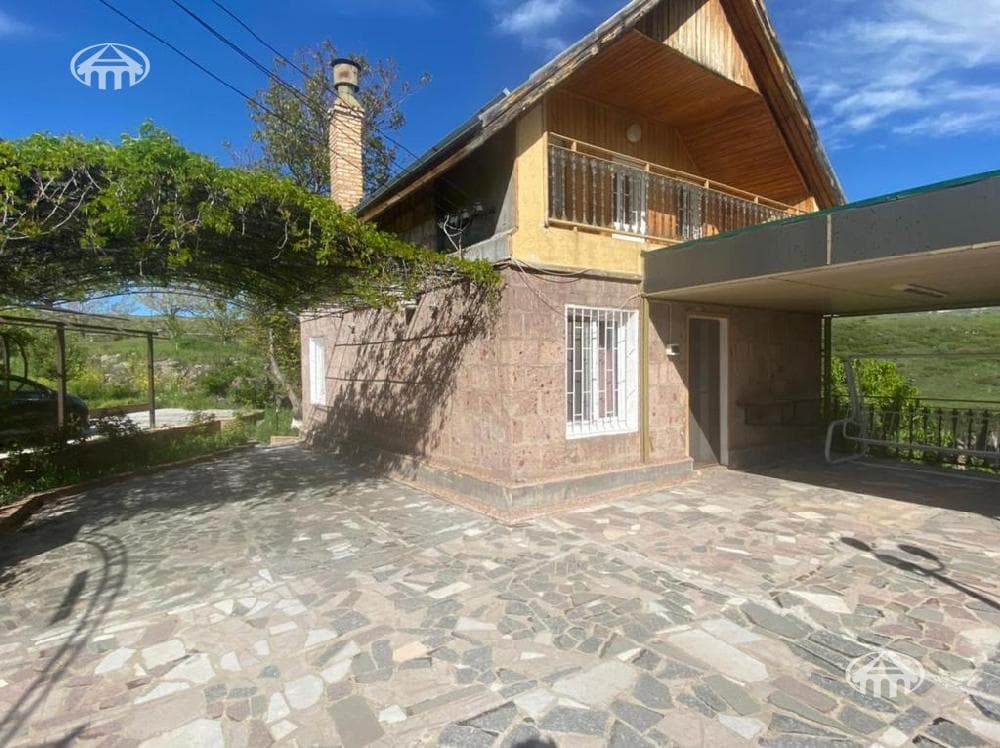 Country house · 5 rooms · 172 m² · Karashamb
