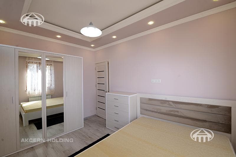 Квартира · 4 комн. · 92 м² · Аван