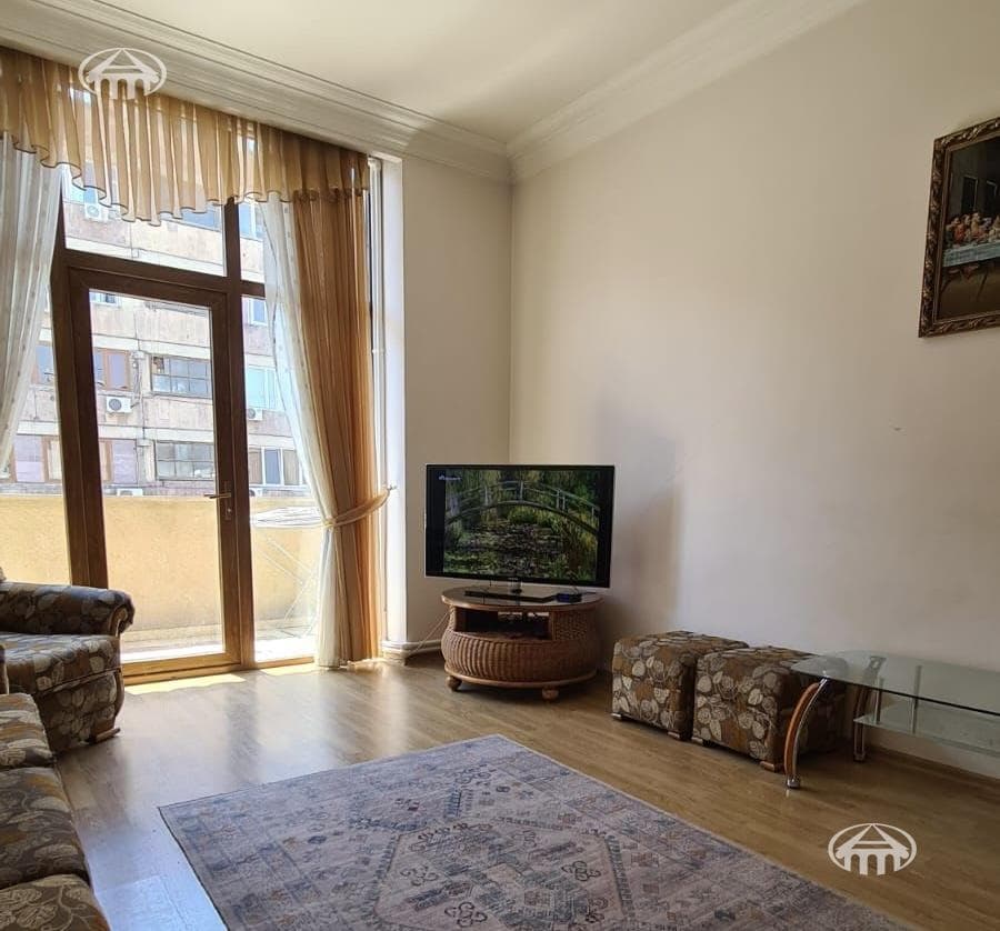 Apartment · 5 rooms · 181 m² · Kentron