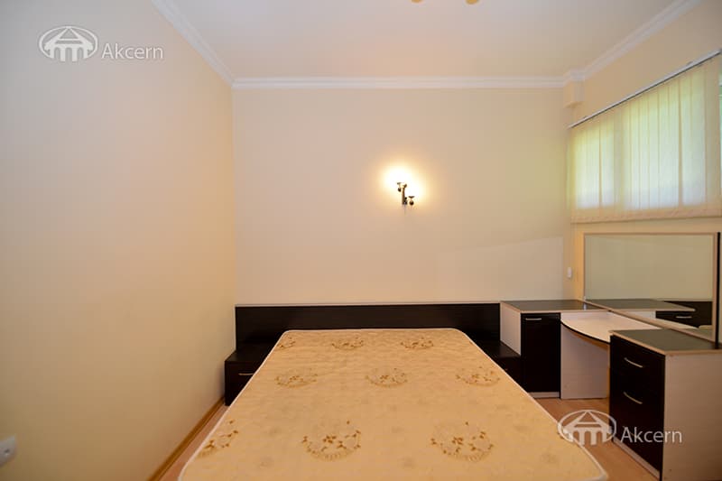 Квартира · 3 комн. · 140 м² · Арабкир