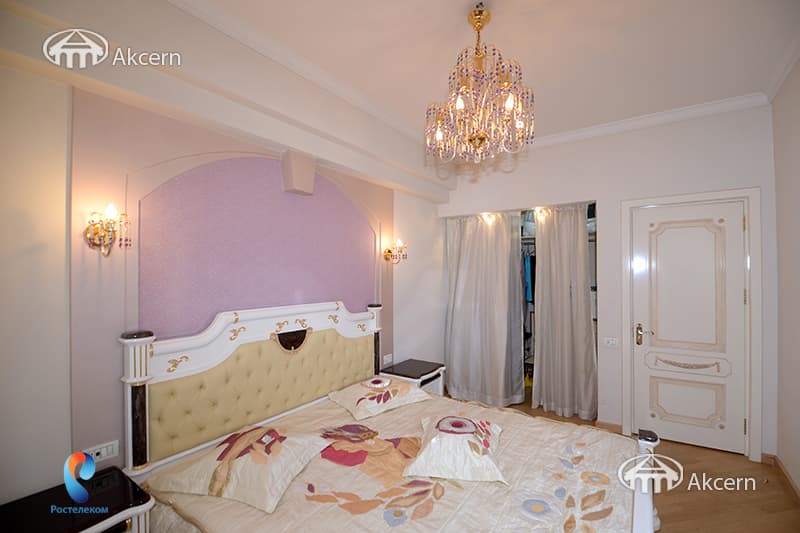 Apartment · 3 rooms · 150 m² · Kentron