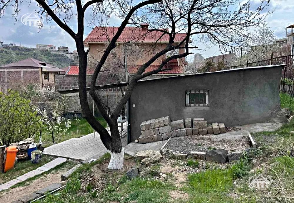 Участок · 637 м² · Давташен
