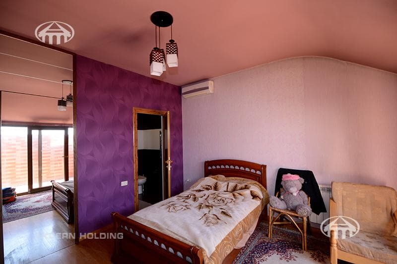 Mansion · 9 rooms · 671 m² · Arabkir