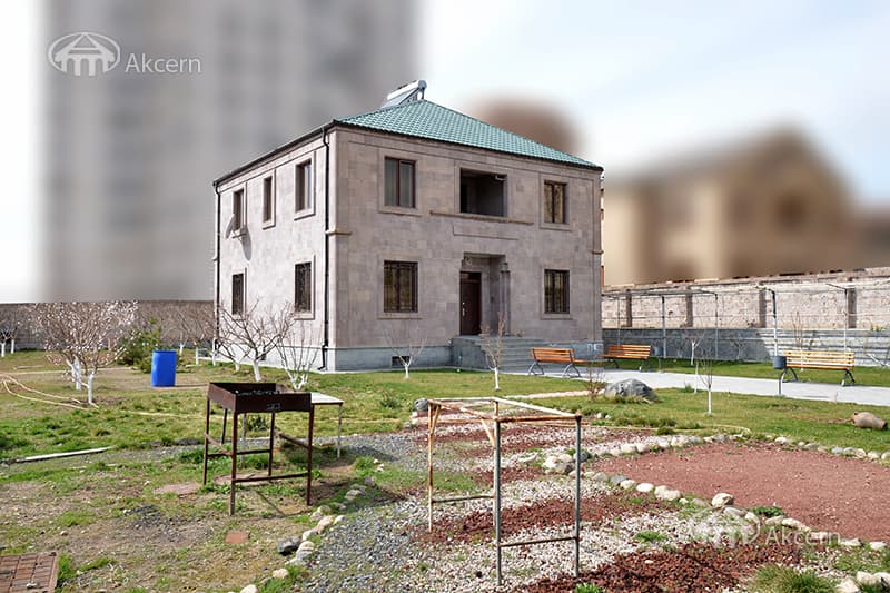 Особняк · 6 комн. · 349 м² · Аджапняк