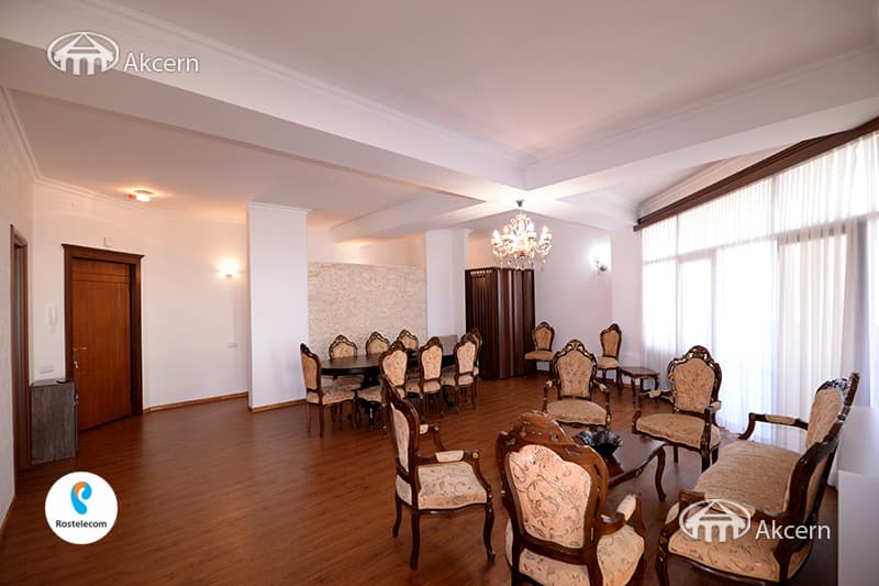 Квартира · 3 комн. · 143 м² · Давташен