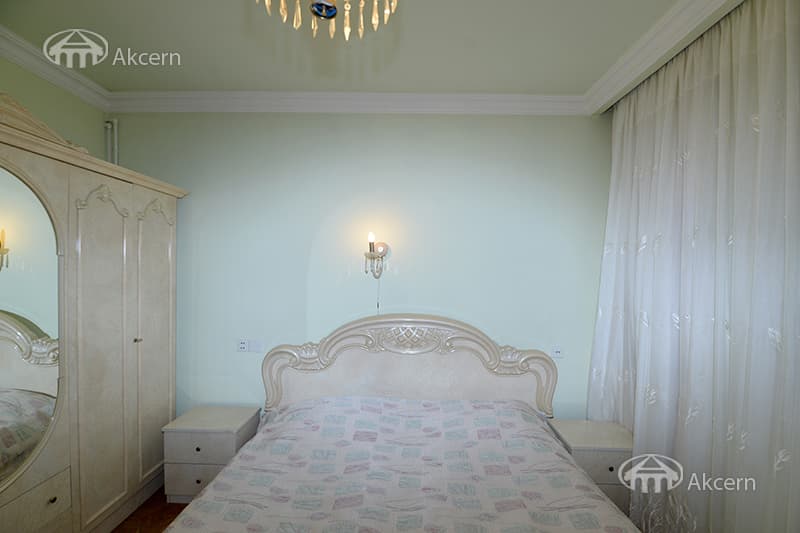 Квартира · 2 комн. · 70 м² · Кентрон