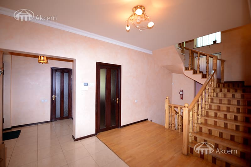 Дом · 5 комн. · 342 м² · Давташен