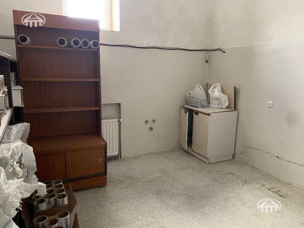 Այլ · 305 մ² · Ջրվեժ