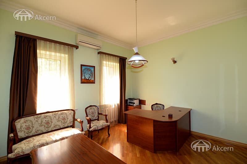 Mansion · 6 rooms · 530 m² · Nork-Marash