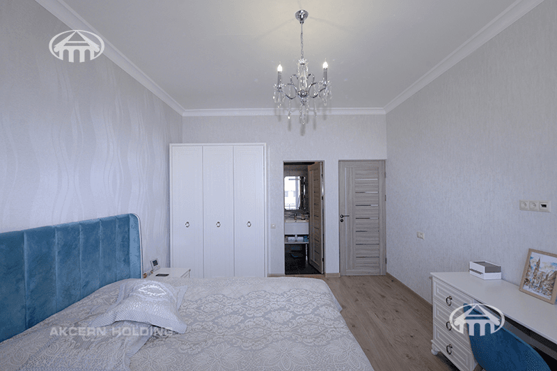 Mansion · 5 rooms · 280 m² · v. Arinj
