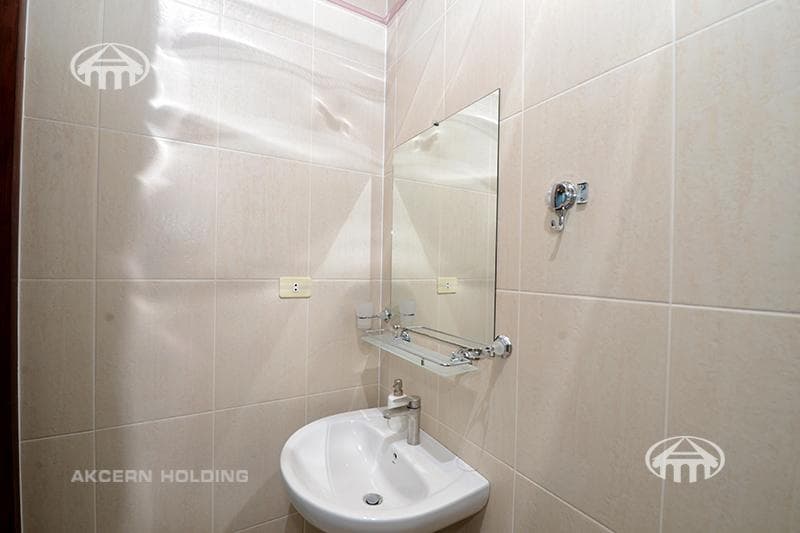 Mansion · 6 rooms · 817 m² · Arabkir
