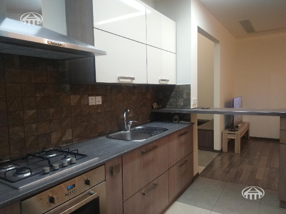 Квартира · 3 комн. · 97 м² · Кентрон