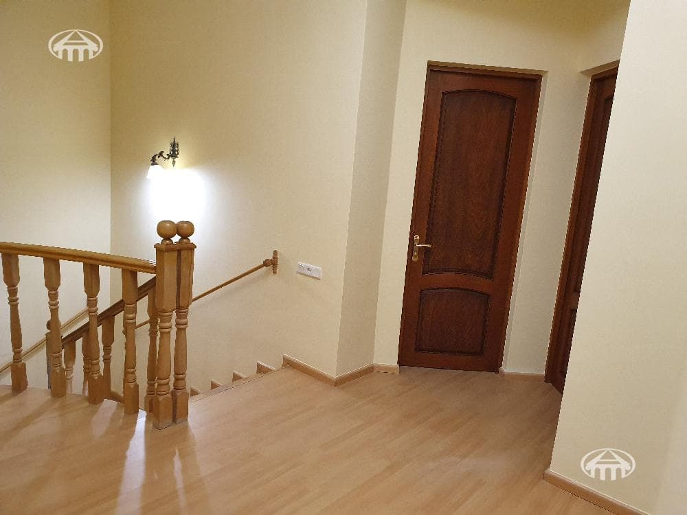Mansion · 5 rooms · 285 m² · Arabkir