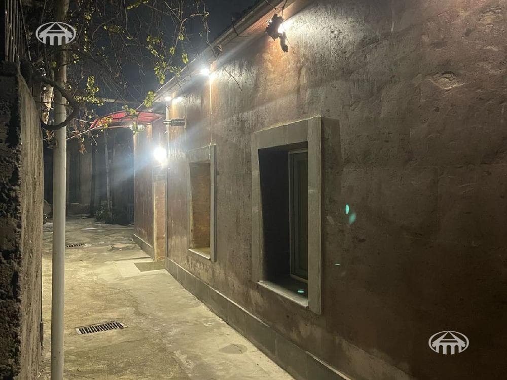 Առանձնատուն · 3 սեն. · 47 մ² · Կենտրոն