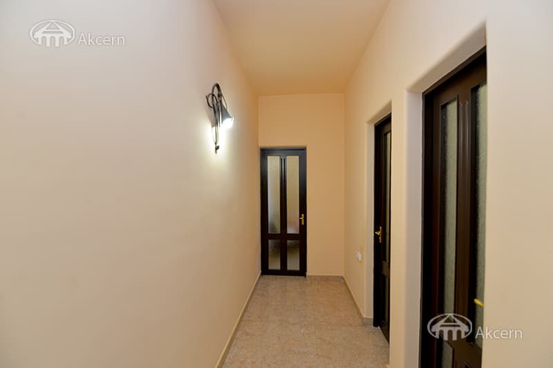 Особняк · 5 комн. · 282 м² · Кентрон