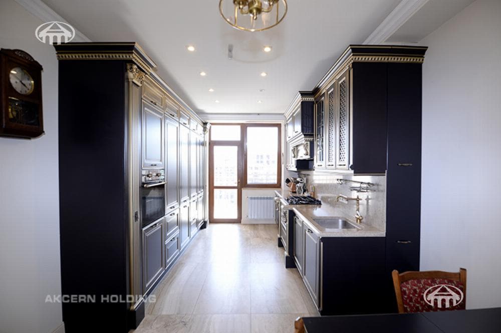 Apartment · 4 rooms · 176 m² · Kentron