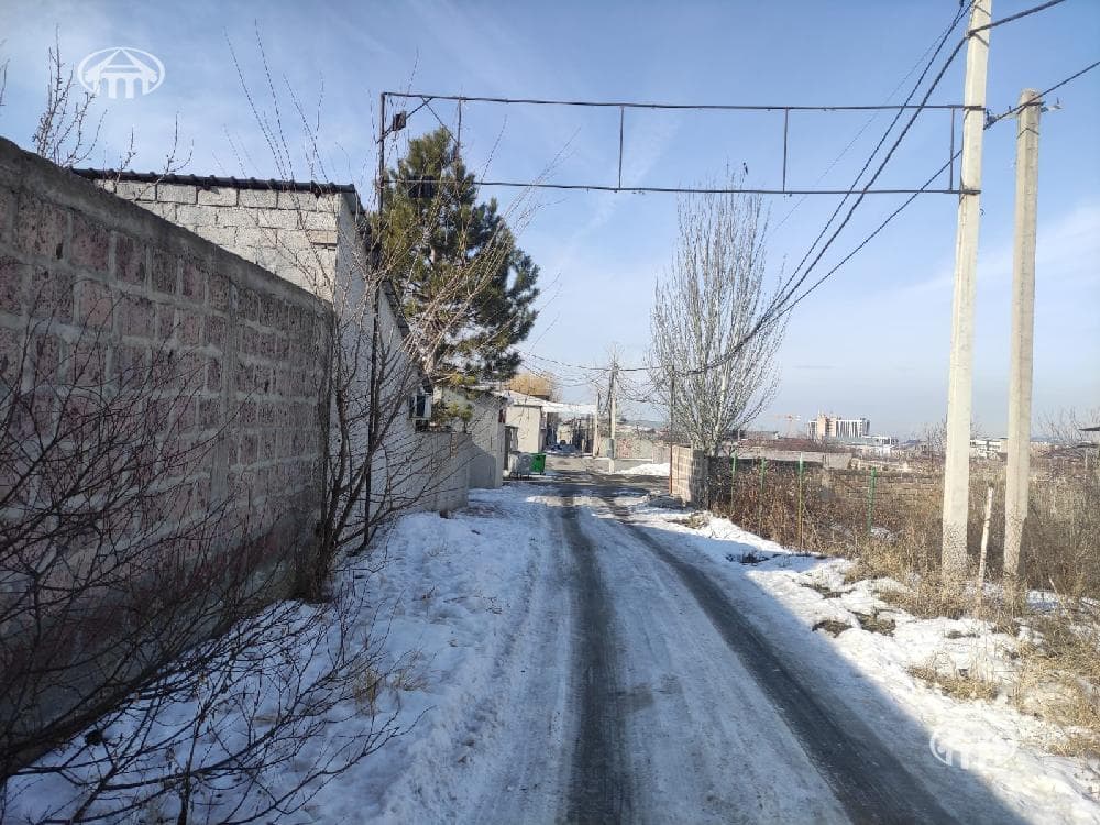 Участок · 1 351 м² · Джрвеж