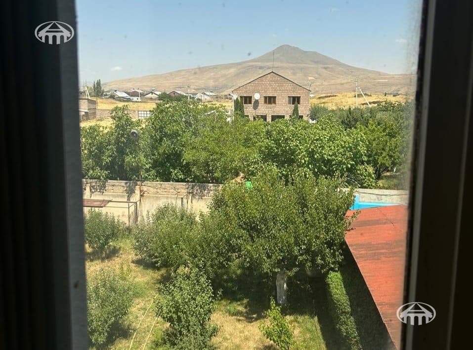 Առանձնատուն · 4 սեն. · 241 մ² · գ. Գեղաշեն — Լուսանկար 11 / 14