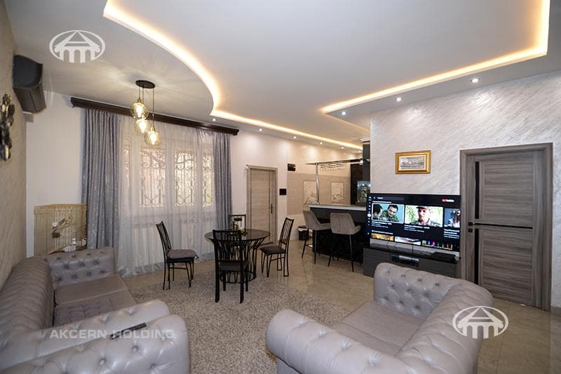 Особняк · 5 комн. · 270 м² · Арабкир