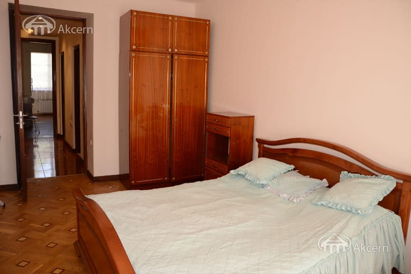Квартира · 3 комн. · 94 м² · Кентрон