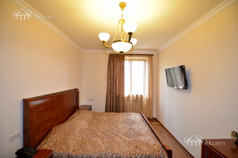 Особняк · 4 комн. · 200 м² · Дзорахпюр