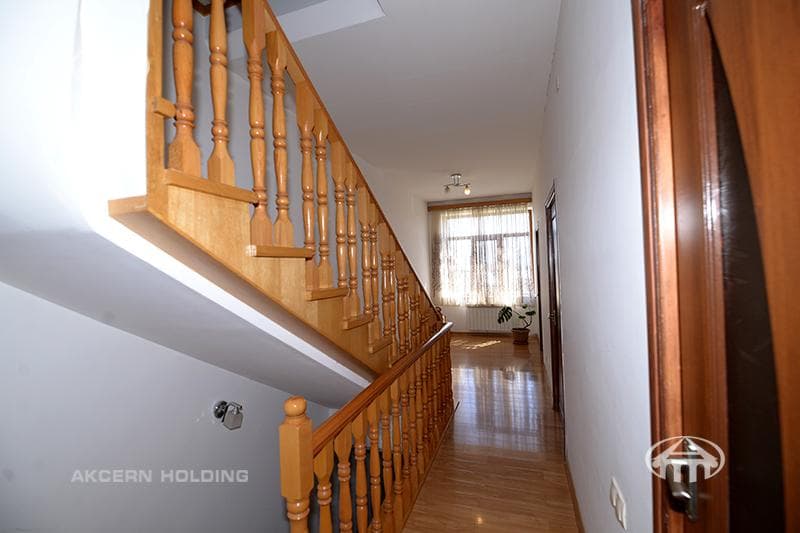 Mansion · 8 rooms · 607.5 m² · Qasax