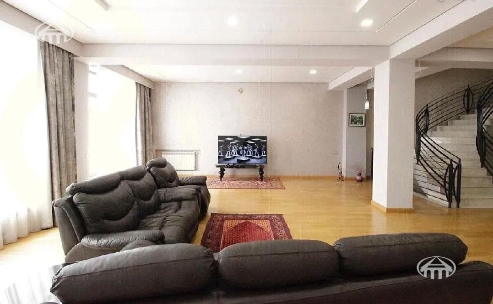 Особняк · 6 комн. · 380 м² · Арабкир