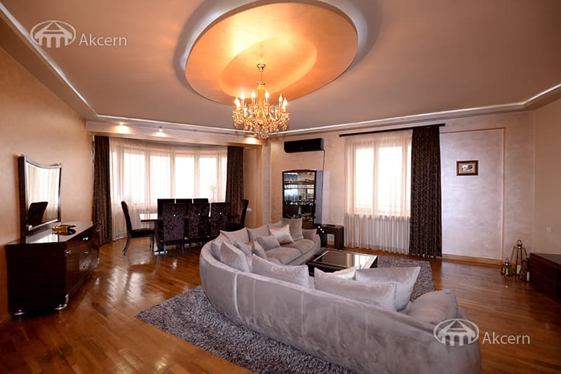 Квартира · 3 комн. · 179 м² · Арабкир