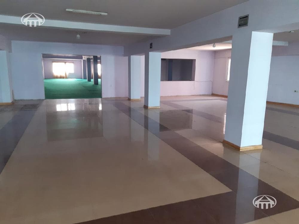 Retail · 3,376 m² · Parakar