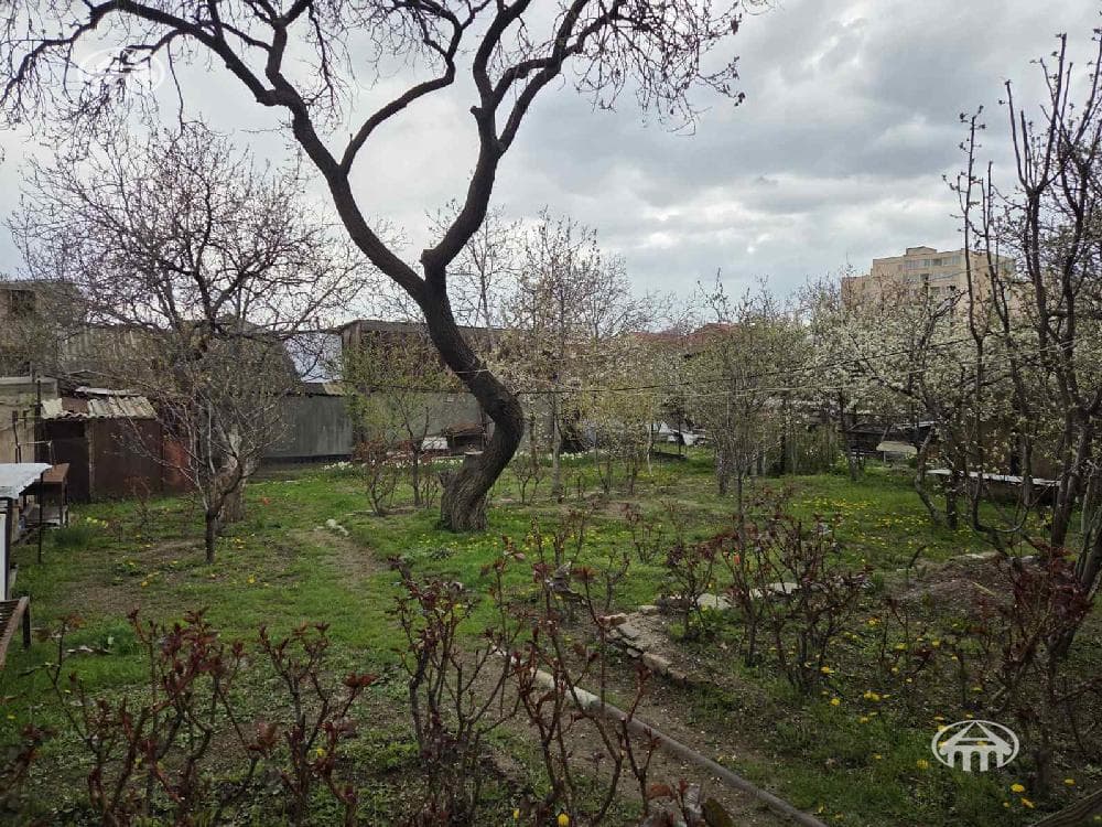 Առանձնատուն · 5 սեն. · 136 մ² · Քանաքեռ-Զեյթուն