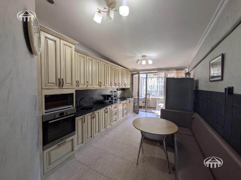 Квартира · 4 комн. · 134 м² · Кентрон