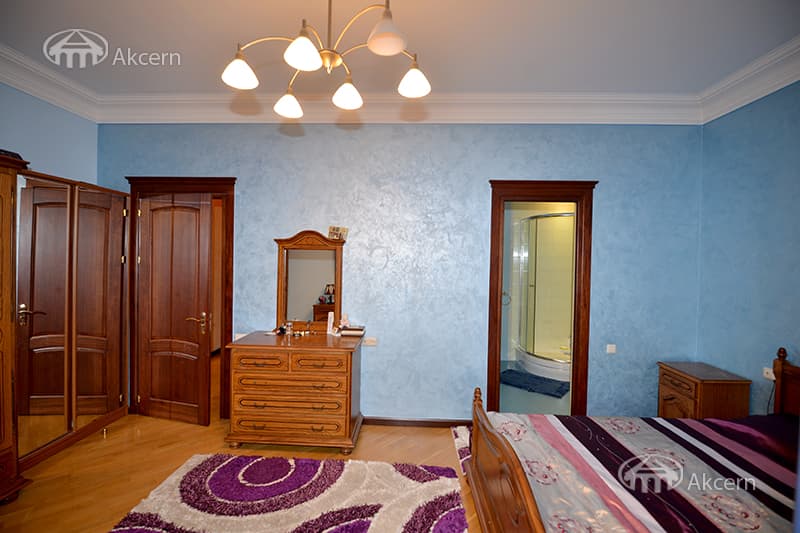 Առանձնատուն · 6 սեն. · 360 մ² · Նոր Նորք