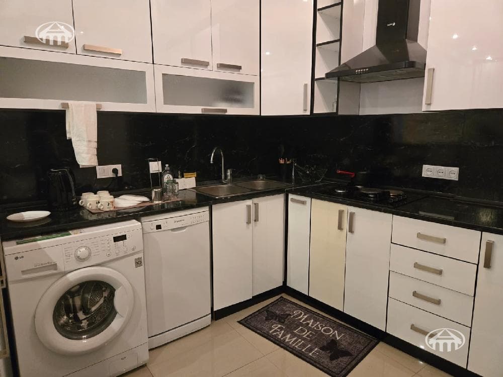 Квартира · 3 комн. · 136 м² · Кентрон