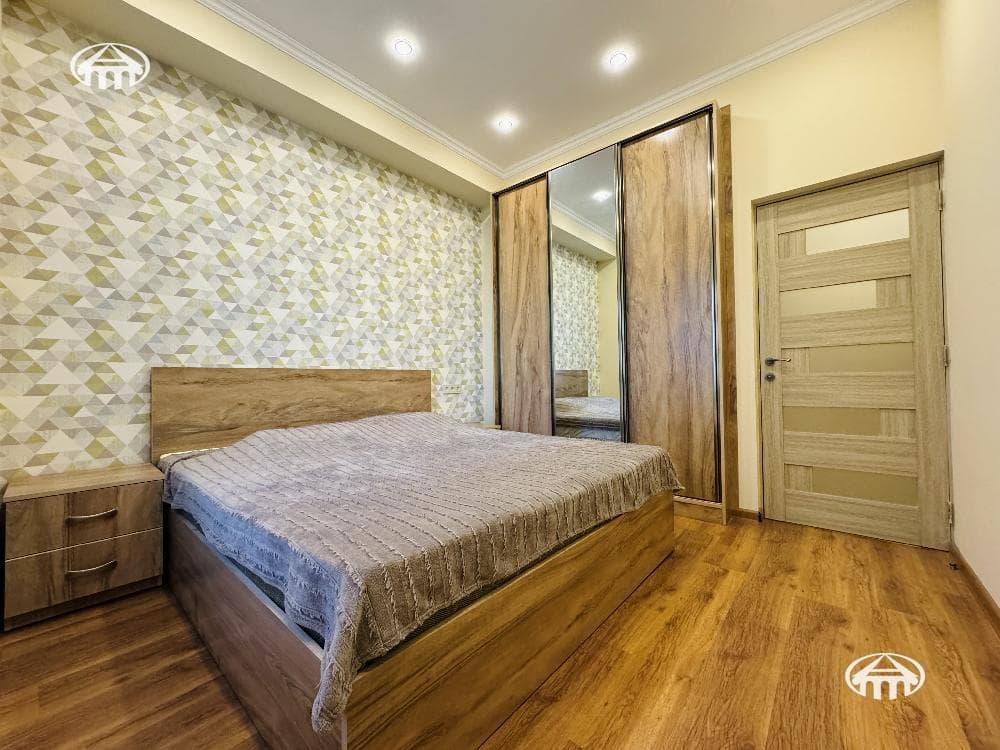 Apartment · 3 rooms · 84 m² · Kanaker-Zeytun