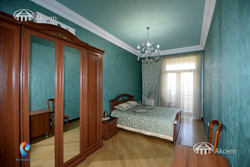 Квартира · 3 комн. · 134 м² · Кентрон