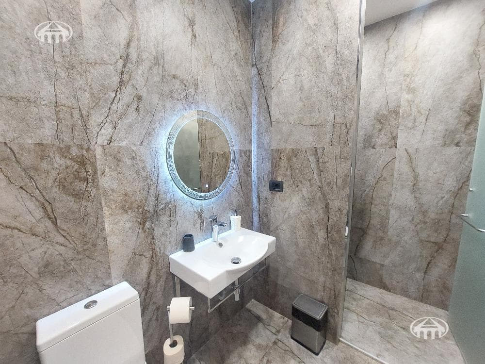 Квартира · 3 комн. · 60 м² · Кентрон