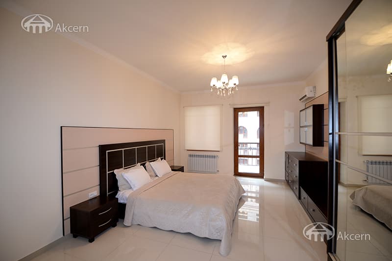 Квартира · 3 комн. · 120 м² · Кентрон