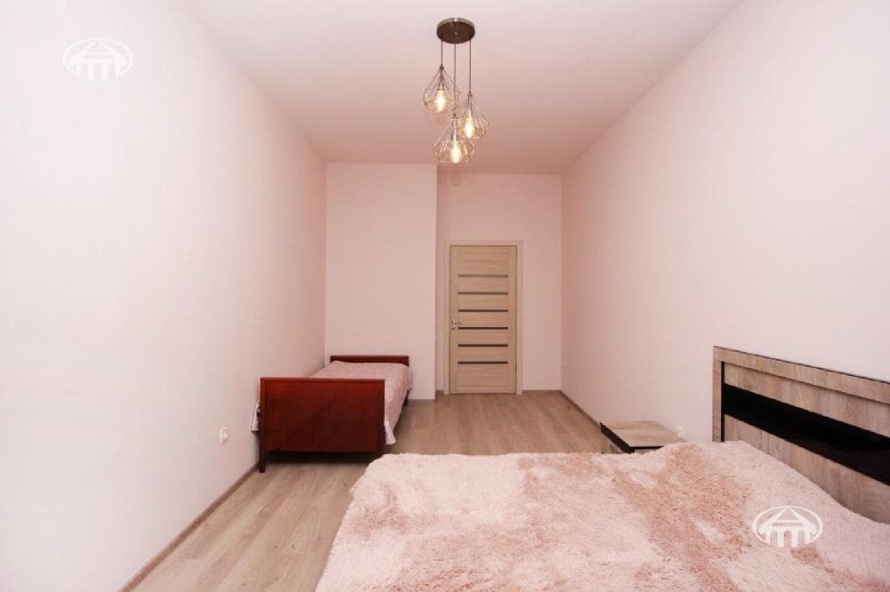 Квартира · 3 комн. · 111 м² · Кентрон