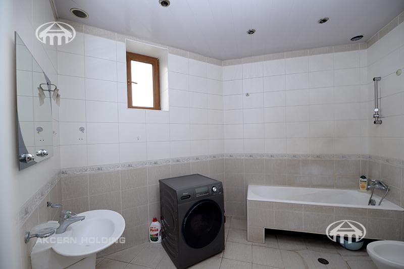 Mansion · 9 rooms · 560 m² · Kentron