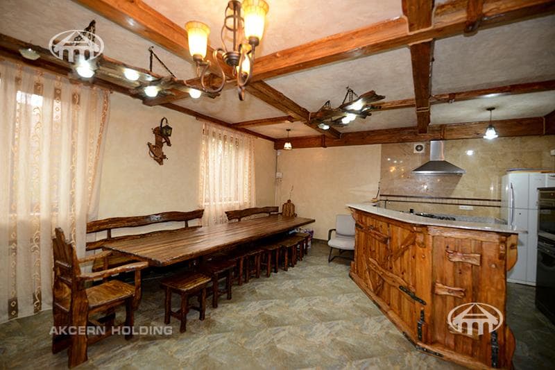 Особняк · 9 комн. · 650 м² · Аджапняк