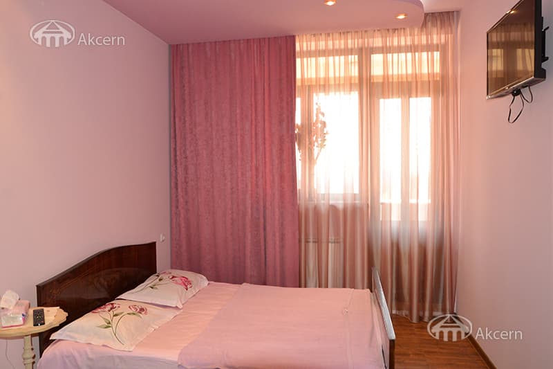 Дом · 8 комн. · 530 м² · Арабкир