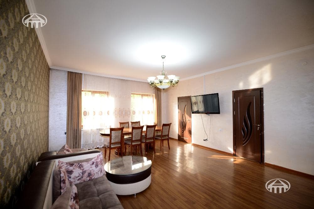 Особняк · 5 комн. · 242 м² · Давташен