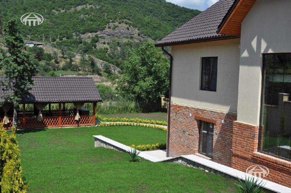 Mansion · 6 rooms · 290 m² · Dilijan
