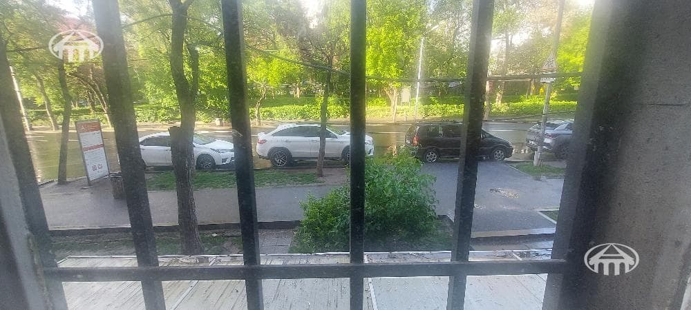 Բնակարան · 4 սեն. · 97 մ² · Կենտրոն
