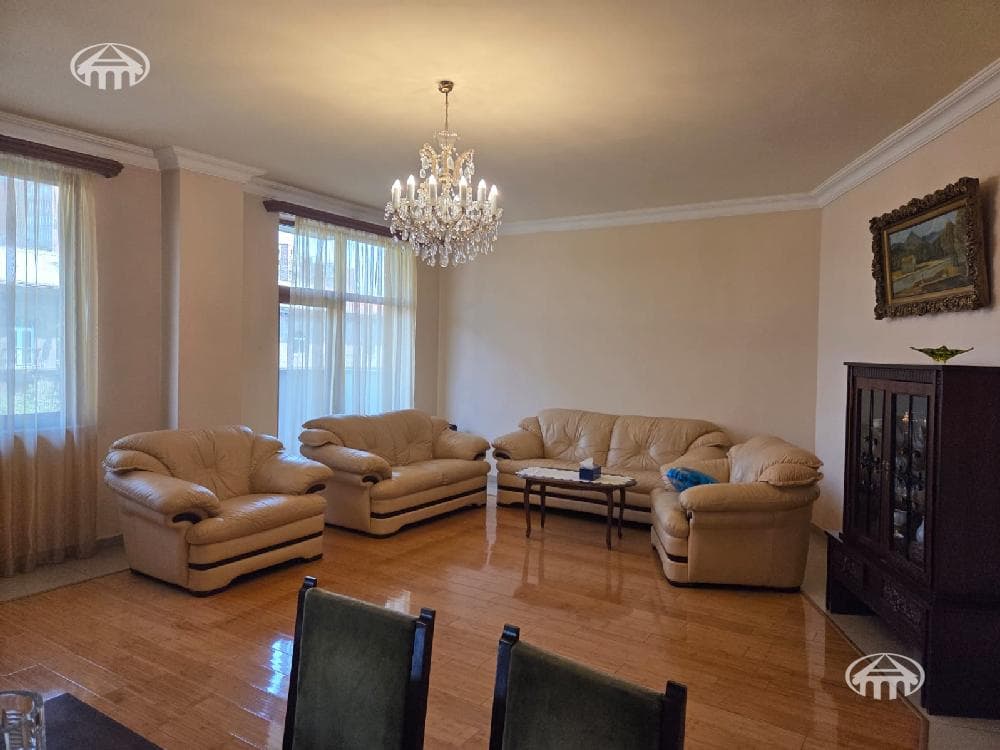 Квартира · 3 комн. · 140 м² · Арабкир